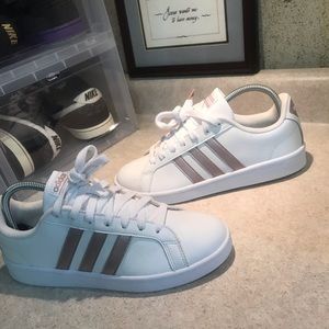 Women's Adidas Size 8.5 White/Rose Gold